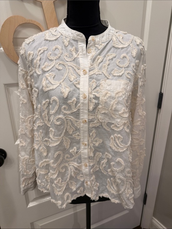 Anthropologie Tops - Anthropologie White Cream Embroidered Button-Up Blouse